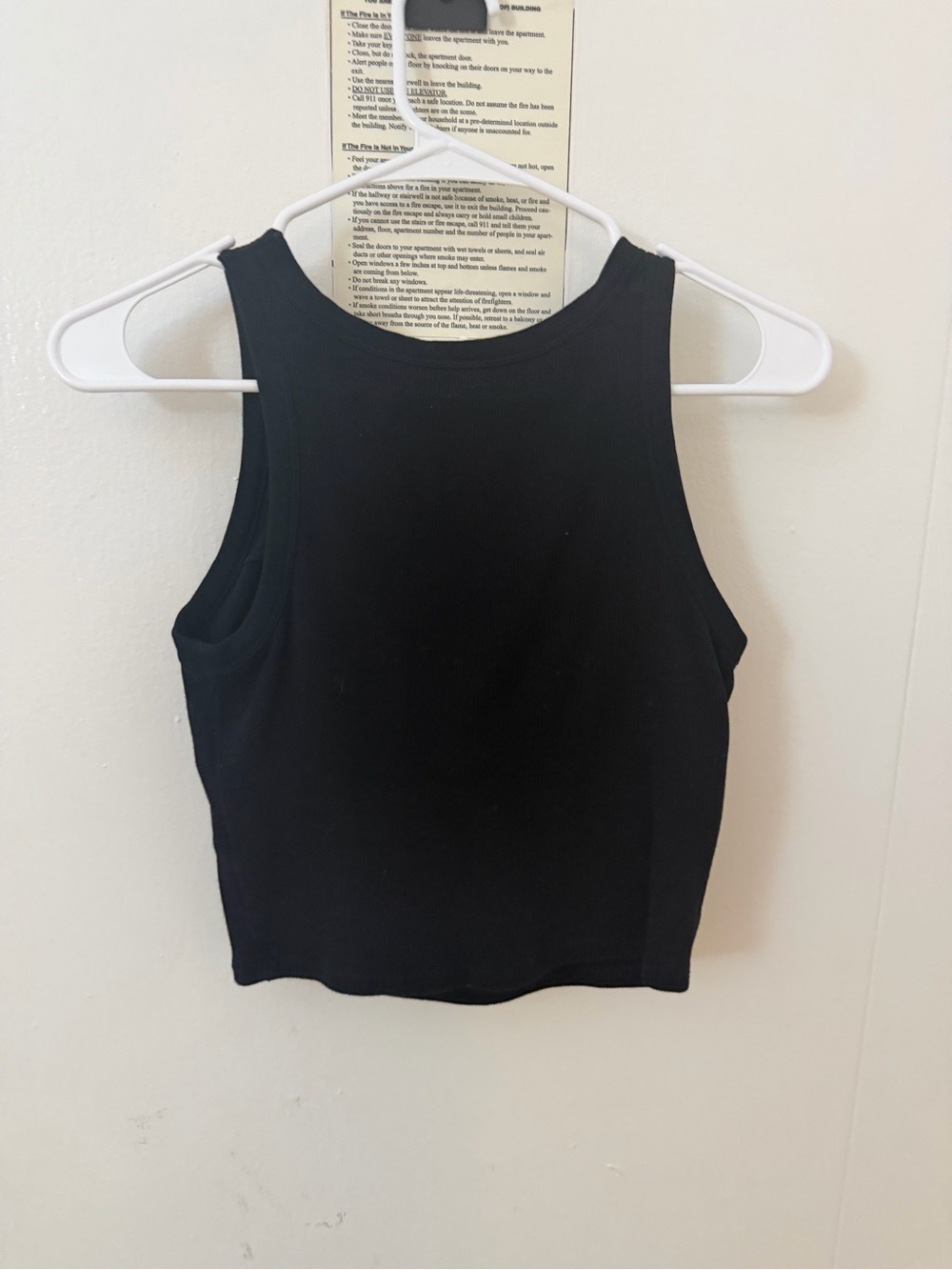 Uniqlo Black Ribbed Cropped Tank Top